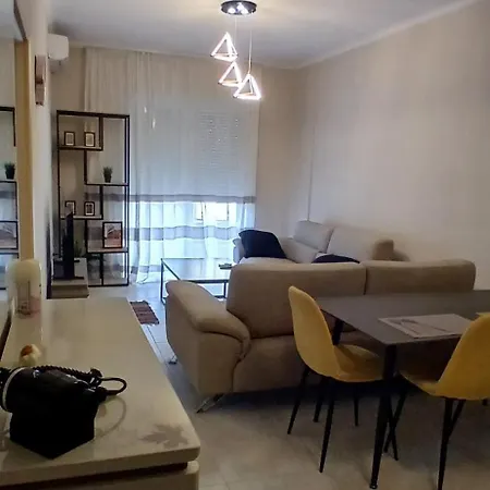 Apartman Leo Shkembi Kavajes *