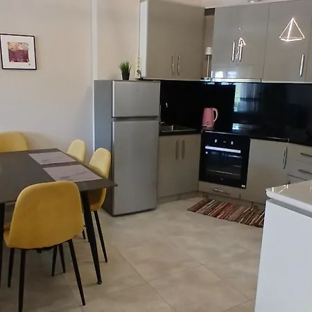 Leo Shkembi Kavajes Appartement *