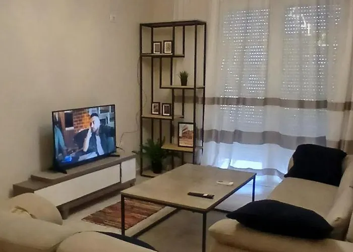 Leo Shkembi Kavajes Appartement Durrës